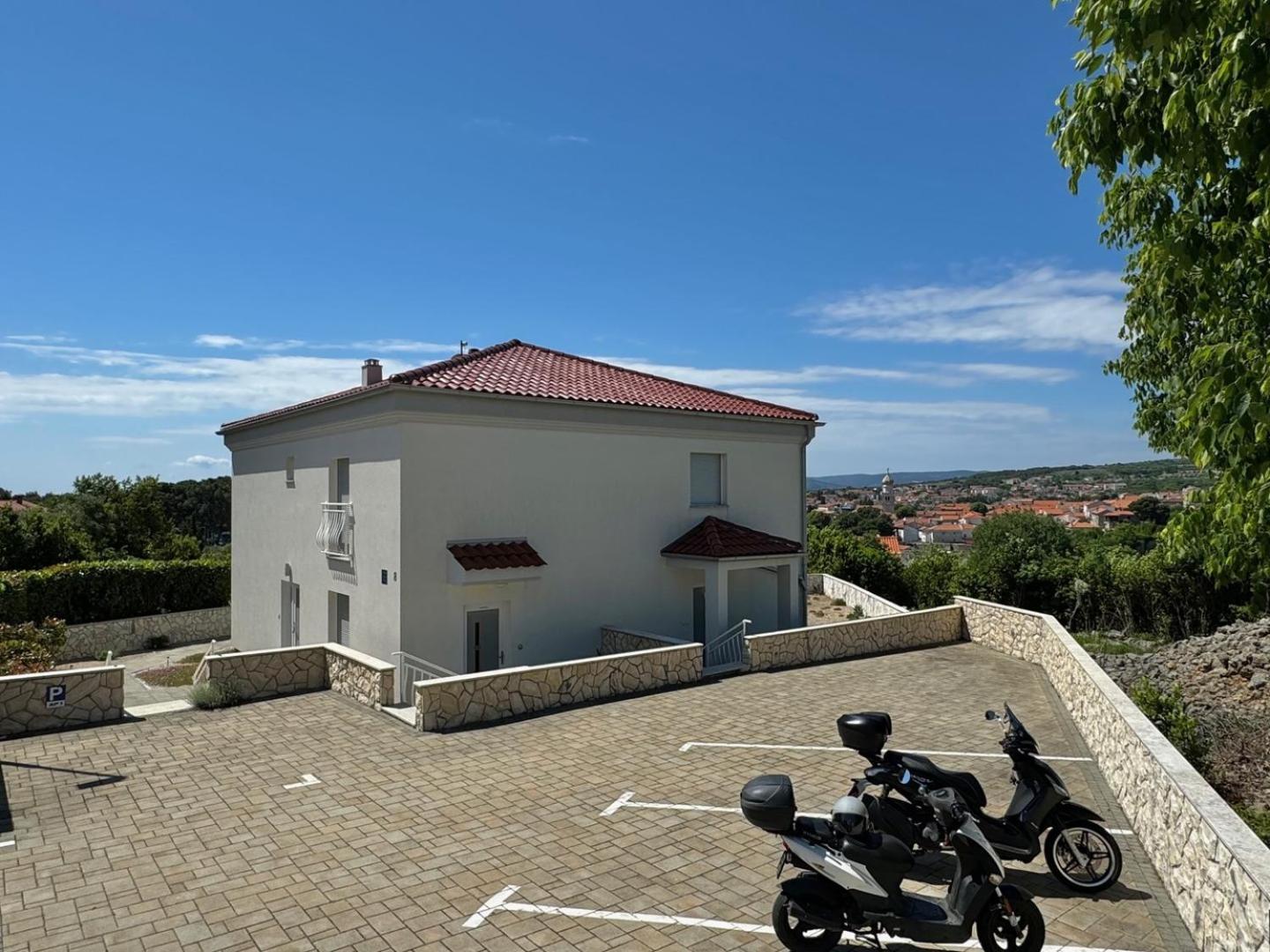 Cozy Apartment Rosmarin With A Sea View Krk Town Exterior foto