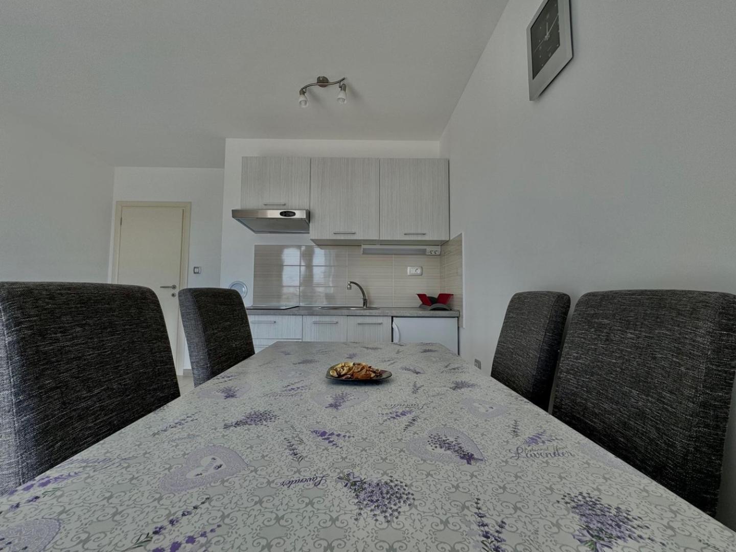 Cozy Apartment Rosmarin With A Sea View Krk Town Exterior foto