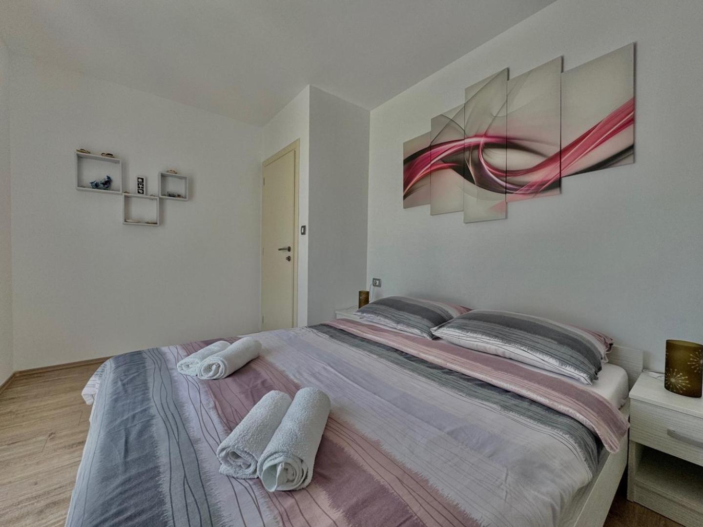Cozy Apartment Rosmarin With A Sea View Krk Town Exterior foto